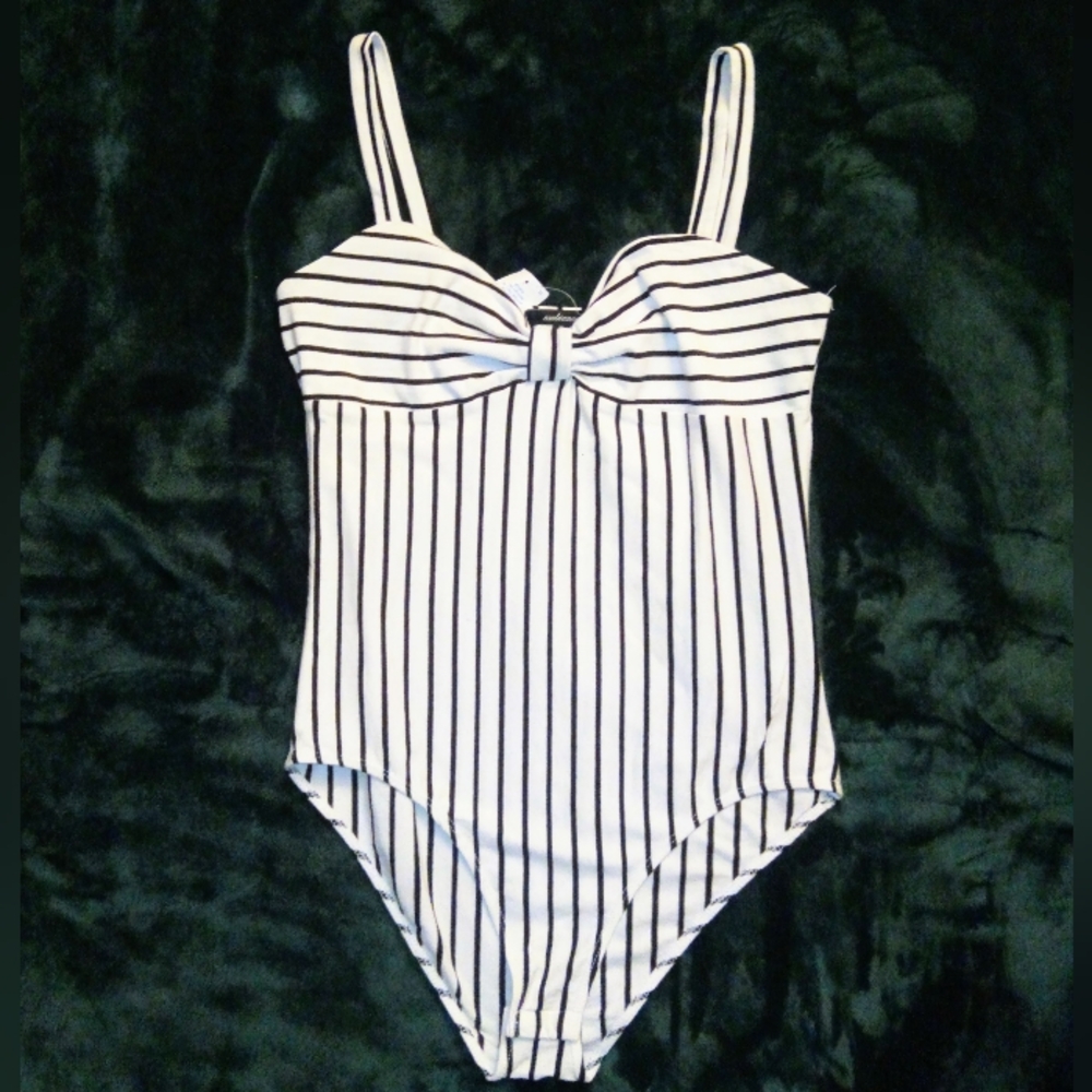 Ambiance White & Black Striped Bodysuit Sz XL - Picture 8 of 8